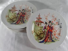 ITALIE : SERVICE DE 6 ASSIETTES DÉCOR JAPONISANT EN PORCELAINE ITALIENNE SIGNÉE 