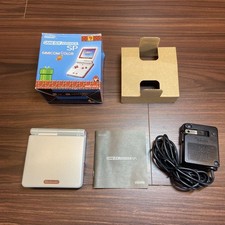 Console Nintendo Game Boy Advance SP Famicom Color AGS-S-FMK en boîte