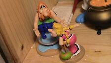 ASTERIX  ABRARACOURCIX ET BONNEMINE SCENE ATLAS RESINE