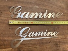 Insigne Calandre Gamine Vignale 