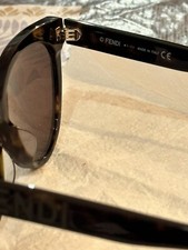 lunettes de soleil femme Fendi