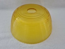 belle ancienne suspension verre moulé Jaune typique des années 80 