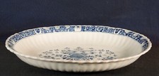 Plat ovale en faïence Hannong