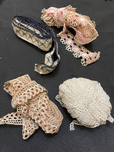 Dentelle ancienne galon lot