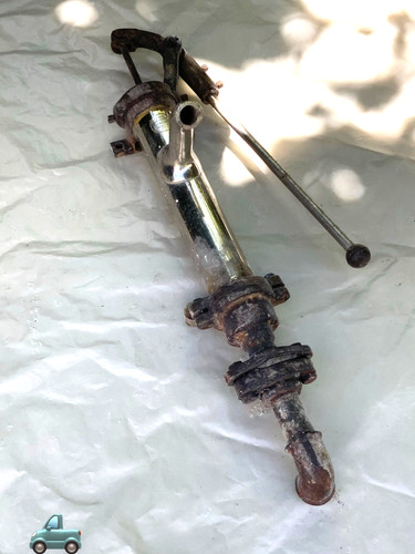 Ancienne petite pompe - cm,