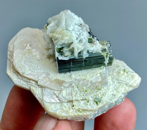 Cristal tourmaline verte - tourmaline,
