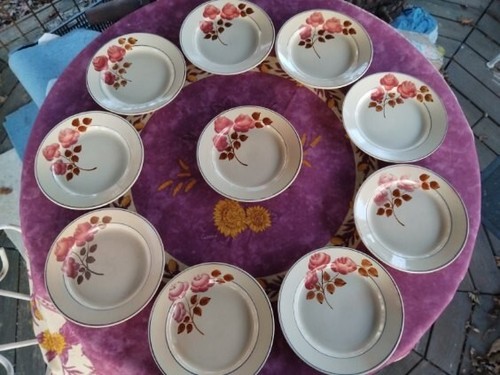 Assiettes plates anciennes - plates,