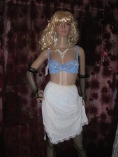 très beau   jupon tout en