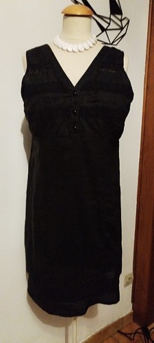 Robe blanche porte noire - porte,