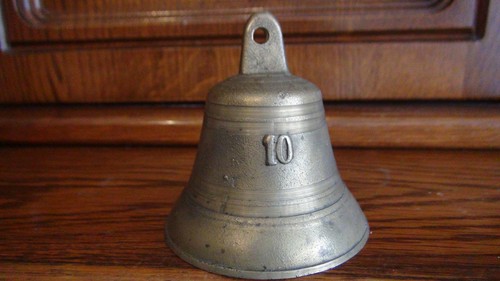 Cloche bronze repére et - en,