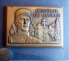PLAQUE en  BRONZE  COMITE du SOUVENIR Général De GAULLE Essonne 1996 n°057