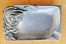 Ancien cendrier en étain à décor de rose style art nouveau (?)