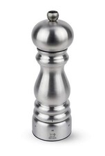 - Moulin à Poivre Paris Chef