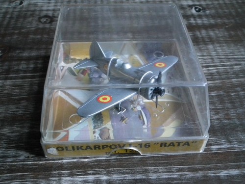 Avion miniature métal - ,