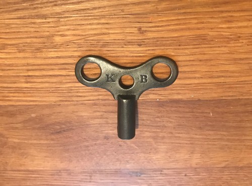 Petite clef pour jouet - kb, knb