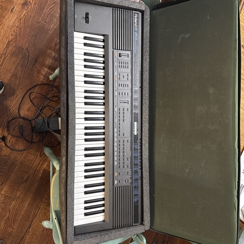 Roland synthesizer - roland, e-20