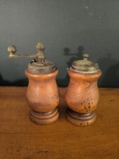 Ancienne Salière Et Moulin A Poivre En Bois Retro Vintage