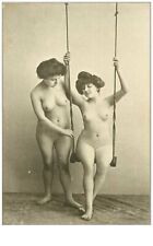 beauté.n°44.DEUX FEMMES SUR UNE BALANCOIRE