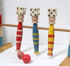 Ancien jeu de quilles en bois