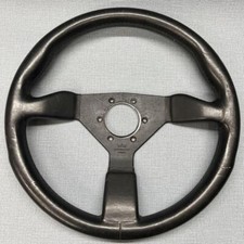 Volant personnel article