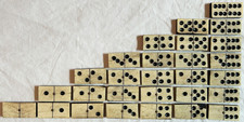Jeu de dominos ancien os et
