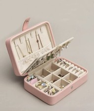 Boîte À Bijoux Coffret Rose Pâle Simili Cuir A Bouton Vintage Femme Multi Grille