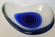 Coupelle en verre soufflé, Murano, Italie.