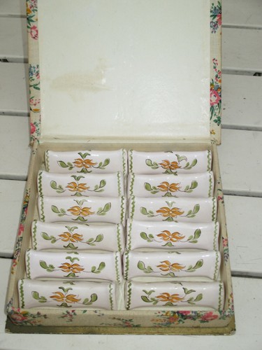 Porte couteau ancien en - 12,