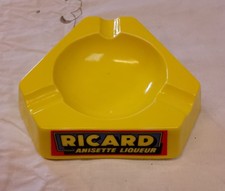 Cendrier Publicitaire RICARD ANISETTE LIQUEUR Jaune Triangulaire opalex