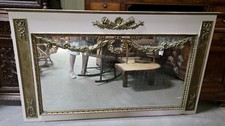 trés grand trumeau de boiserie de style Louis XVI en bois peint