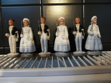 RARE SUITE DE 6 STATUETTES