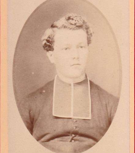 Cure prêtre religieux moine - cure,