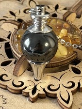 Pendule en Sphère Hematite - Décoration de Maison Moderne