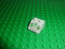 LEGO Slope 45 2x2 with Green