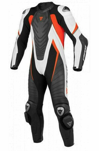Neuf hommes moto - neuf, combinaison