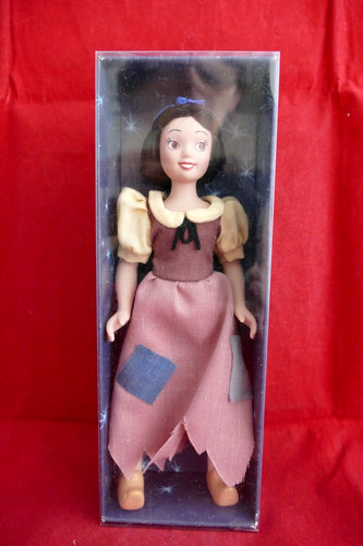 Blanche neige poupée disney - neige,