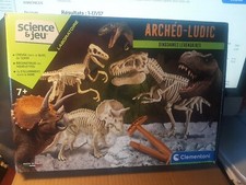 JEU SCIENCE ET JEU neuf-  CREUSE ET RECONSTRUIT LES SQUELETTES  - S'ILLUMINENT