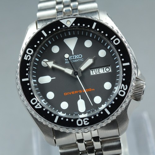 Presque comme neuve montre - comme, neuve]