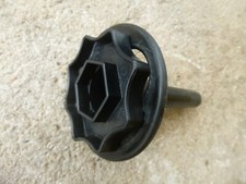 ECROUS DE FIXATION ROUE DE