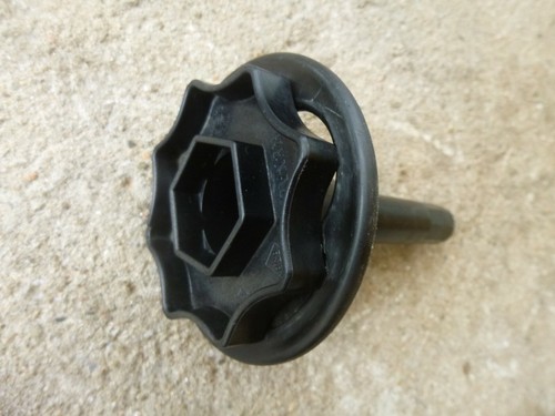 Ecrous fixation roue de - ecrous,