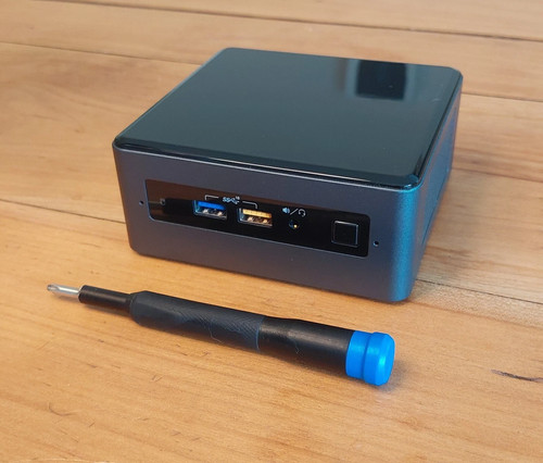 Intel nuc 8559u - intel,