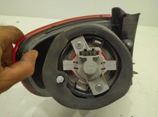 Feu arriere principal droit