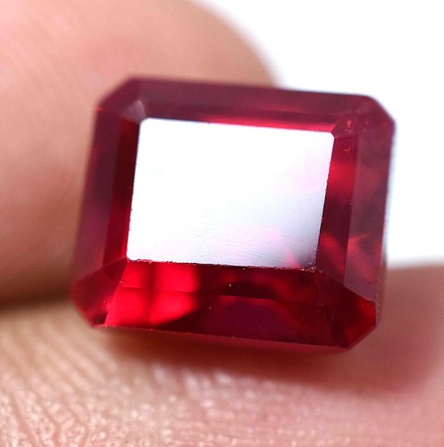 Rubis rouge sang de - sang,