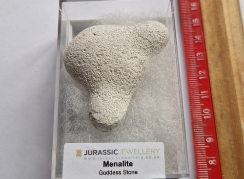 Goddess stone menalite - goddess,