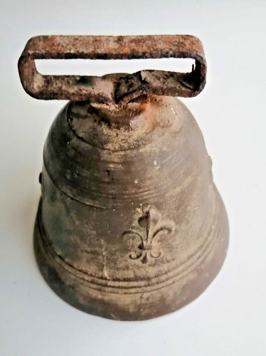 Ancienne cloche clochette - ancienne,