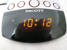 Scott CX 48 Radio réveil Ecran digital LED, Radio FM, design Alberto GORDONOVO