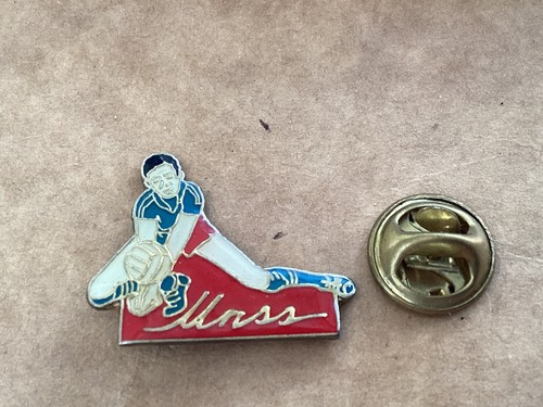 Pins unss volley volleyball - pins,