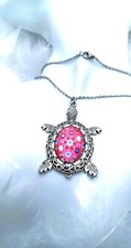 Collier FEMME Pendentif TORTUE Washi Art JAPON stylé, Carapace verre ROSE ROSACE