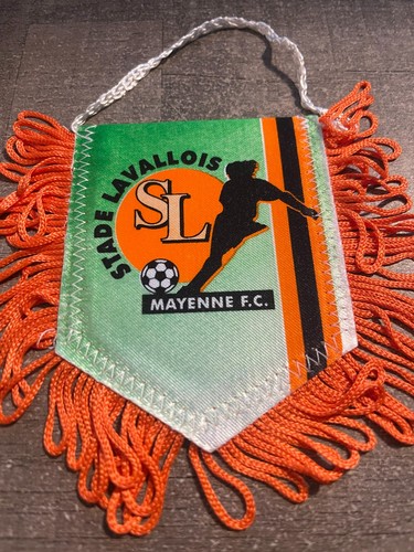 Ancien petit fanion stade - *,