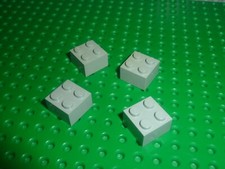 4 x LEGO Oldgray bricks 2x2